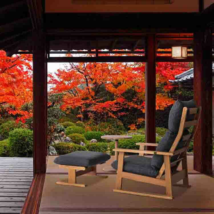 和室椅子テーブル_旅館家具_オットマン, オーク材, モーション機能, ラウンジ, リクライニングチェア, リラックスチェア, 低い椅子, 和室椅子, 宴会場, 広縁, 座面高さ34cm, 旅館客室用椅子, 旅館食堂用, 無断階リクライニング, 畳用椅子, 高座椅子, 高齢者用_くつろぎ-オットマン2_八木研_ヤギケン_yagiken