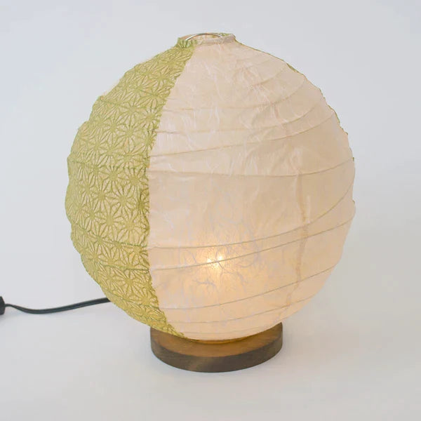 和紙テーブルライト 和紙照明テーブル 日本の和紙ライト 和風テーブルライト 手作り和紙照明 薄紙テーブルライト モダン和紙ライト 和紙ライトデザイン 伝統的な和紙照明 和風照明テーブルライト グローブ B-25 雲龍ベージュ×麻葉萌葱（2面） 白熱電球25W付属