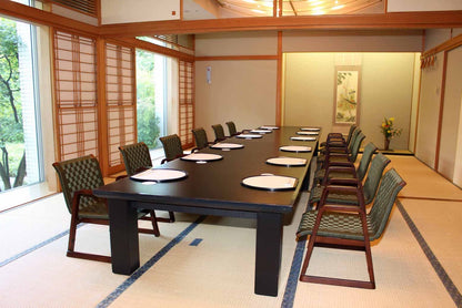 和室椅子テーブル_旅館家具_スツール_飛鳥スツール3-350-ブラック_八木研_ヤギケン_yagiken