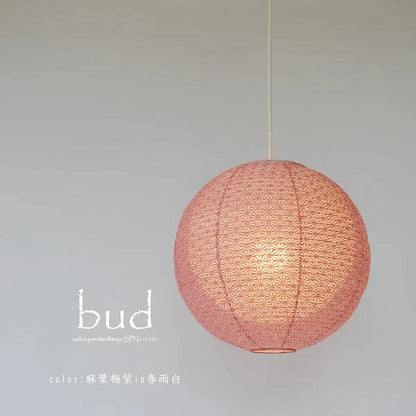 和紙ペンダントライト-和紙照明ペンダント-日本の和紙ランプ-和風ペンダントライト-手作り和紙照明-薄紙ペンダントライト-モダン和紙照明-和紙照明デザイン-伝統的な和紙照明-4畳用照明-二重提灯-1灯-ペンダントライト-バド-spn1-1101-麻葉梅紫in春雨白-電球別売