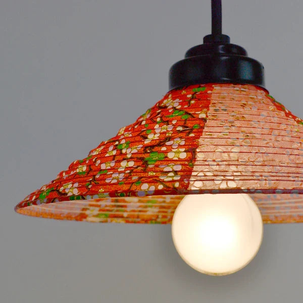 和紙ペンダントライト-和紙照明ペンダント-日本の和紙ランプ-和風ペンダントライト-手作り和紙照明-薄紙ペンダントライト-モダン和紙照明-和紙照明デザイン-伝統的な和紙照明-小さな空間-1灯ペンダントライト-和風照明1灯レトロペンダント インヴェント SDPN-244B プラムレッド×小梅赤 電球別売