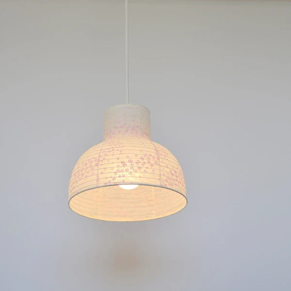 和紙ペンダントライト-和紙照明ペンダント-日本の和紙ランプ-和風ペンダントライト-手作り和紙照明-薄紙ペンダントライト-モダン和紙照明-和紙照明デザイン-伝統的な和紙照明-小さな空間-多灯吊り-1灯ペンダントライト カップ 花舞ピンク SPN1-1118 電球別売