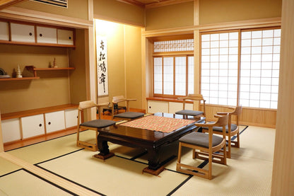 和室椅子テーブル_旅館家具_アームチェア, ダイニングチェア, チェア_くつろぎ-チェア3-walnut-L_八木研_ヤギケン_yagiken
