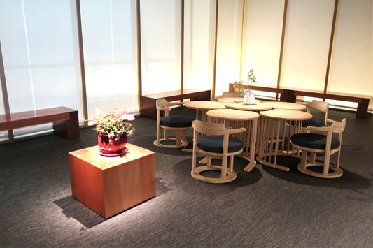 和室椅子テーブル_旅館家具_1人用テーブル, サイドテーブル, サークルテーブル, テーブル, テーブル高さ50cm, ナイトテーブル, ホテルテーブル, ラウンジテーブル, ラウンドテーブル, ローテーブル, 丸テーブル, 低いテーブル, 和室, 和室テーブル, 広縁, 旅館テーブル, 畳_まどか-花芯テーブルH-NT色_八木研_ヤギケン_yagiken